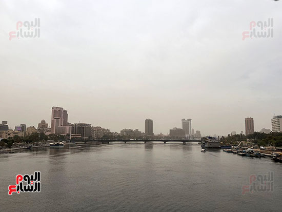 عاصفة ترابية و سحوب كثيفة على انحاء القاهرة (4)