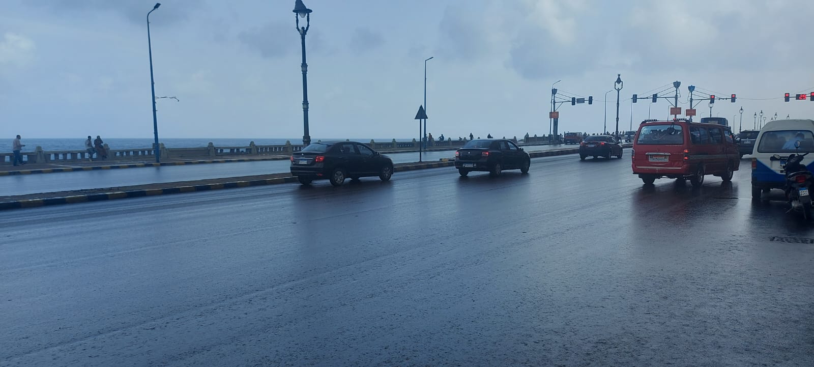هطول أمطار خفيفة على مناطقة متفرقة بالإسكندرية  (3)