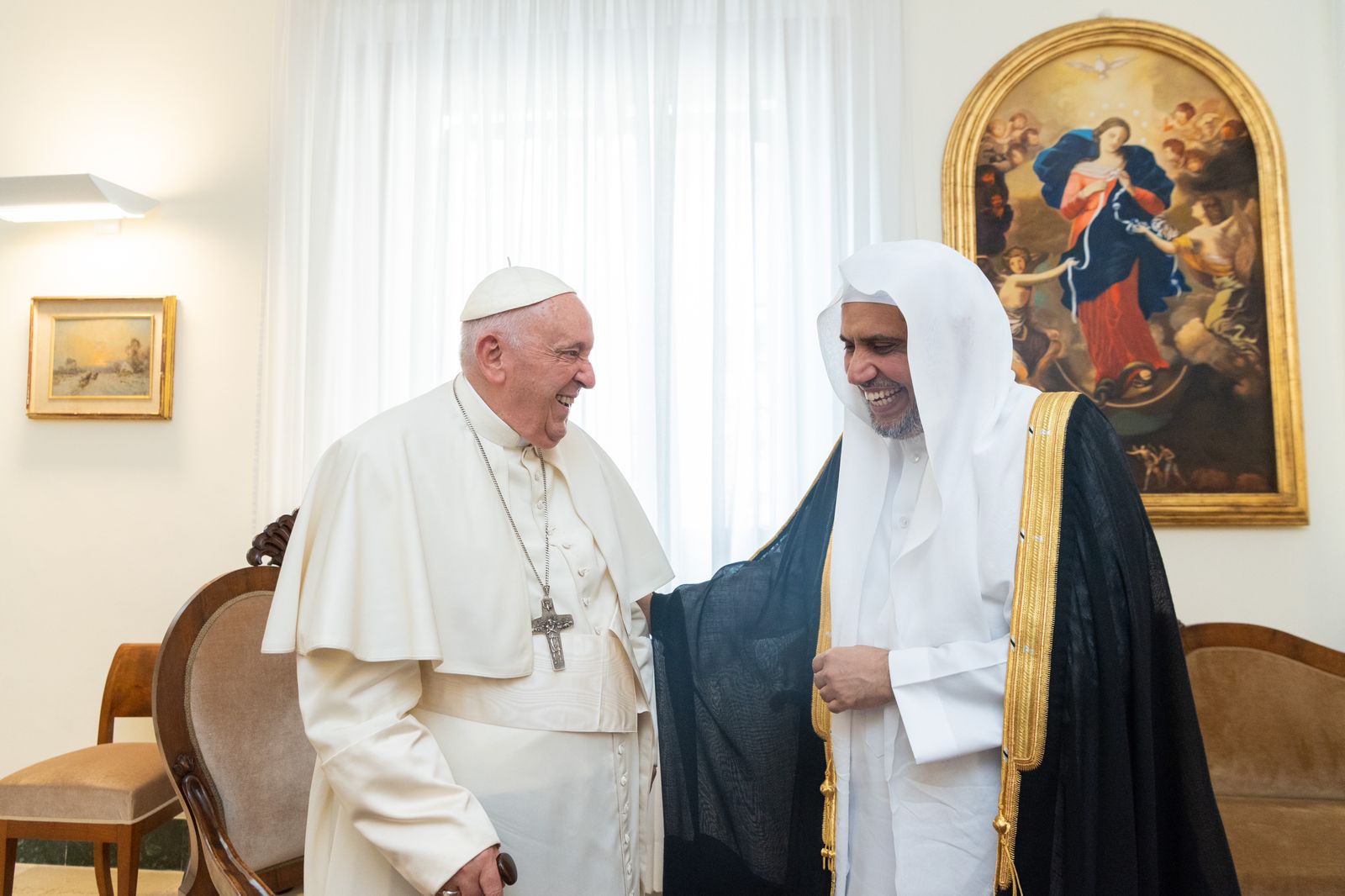 بابا الفاتيكان يستضيف أمين عام رابطة العالم الإسلامي  (1)