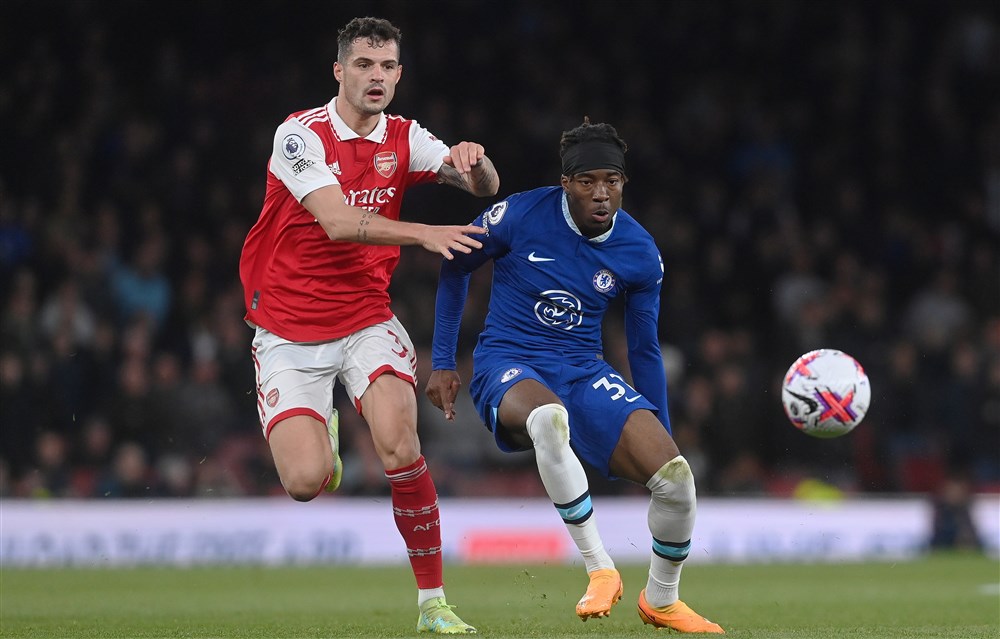 Арсенал ноттингем зинченко. Арсенал ливерпуль 2 1 2020. Габриэль защитник арсенала. Артета футболист арсенал. Арсенал выиграл.