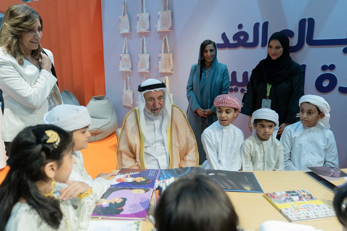 سلطان القاسمي يفتتح مهرجان الشارقة القرائي للطفل 2023 (7)