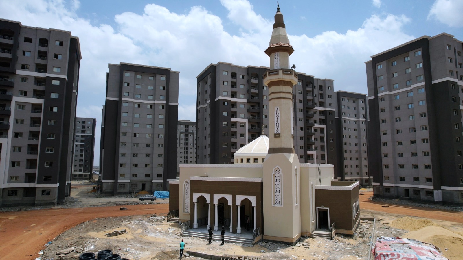 اقامة مسجد بالمجمع السكني الاول
