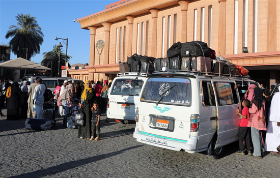 مصر تقدم إعانات لأهالى السودان (3)