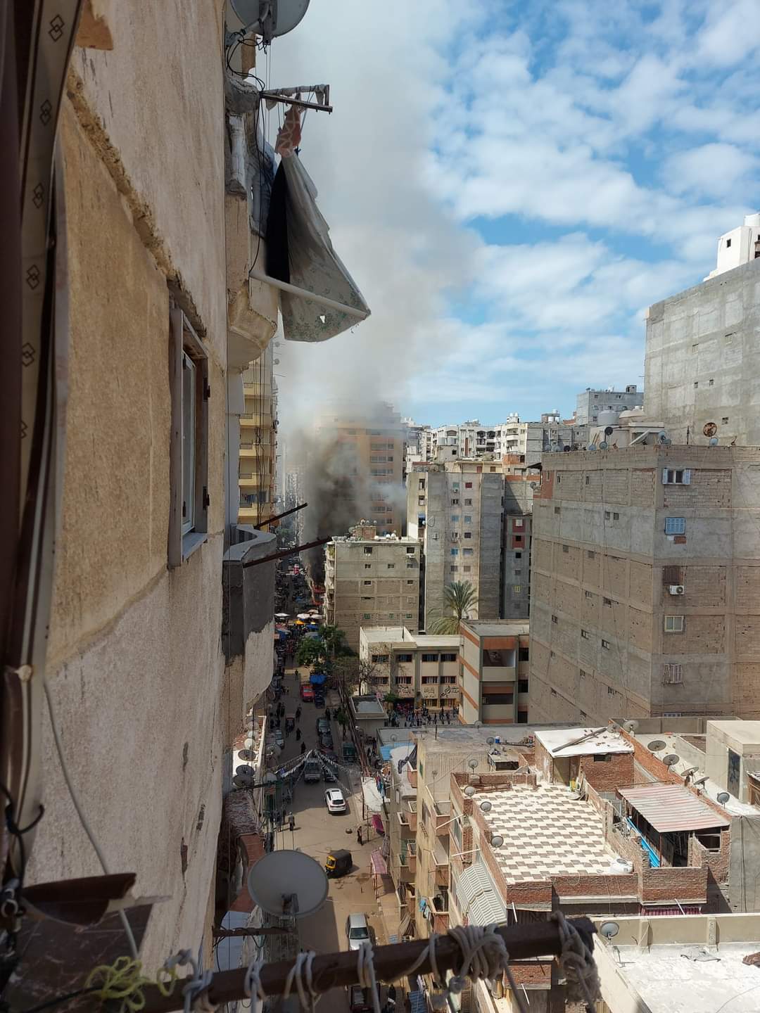 صورة حريق معرض اثاث في الاسكندرية