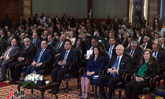 رئيس-الوزراء-يشهد-فعاليات-إطلاق-الاستراتيجية-القٌطرية-الجديدة-بين-مصر-ومجموعة-البنك-الدولى-(1)