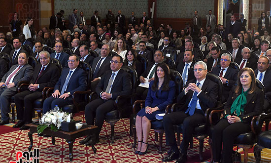 رئيس-الوزراء-يشهد-فعاليات-إطلاق-الاستراتيجية-القٌطرية-الجديدة-بين-مصر-ومجموعة-البنك-الدولى-(2)