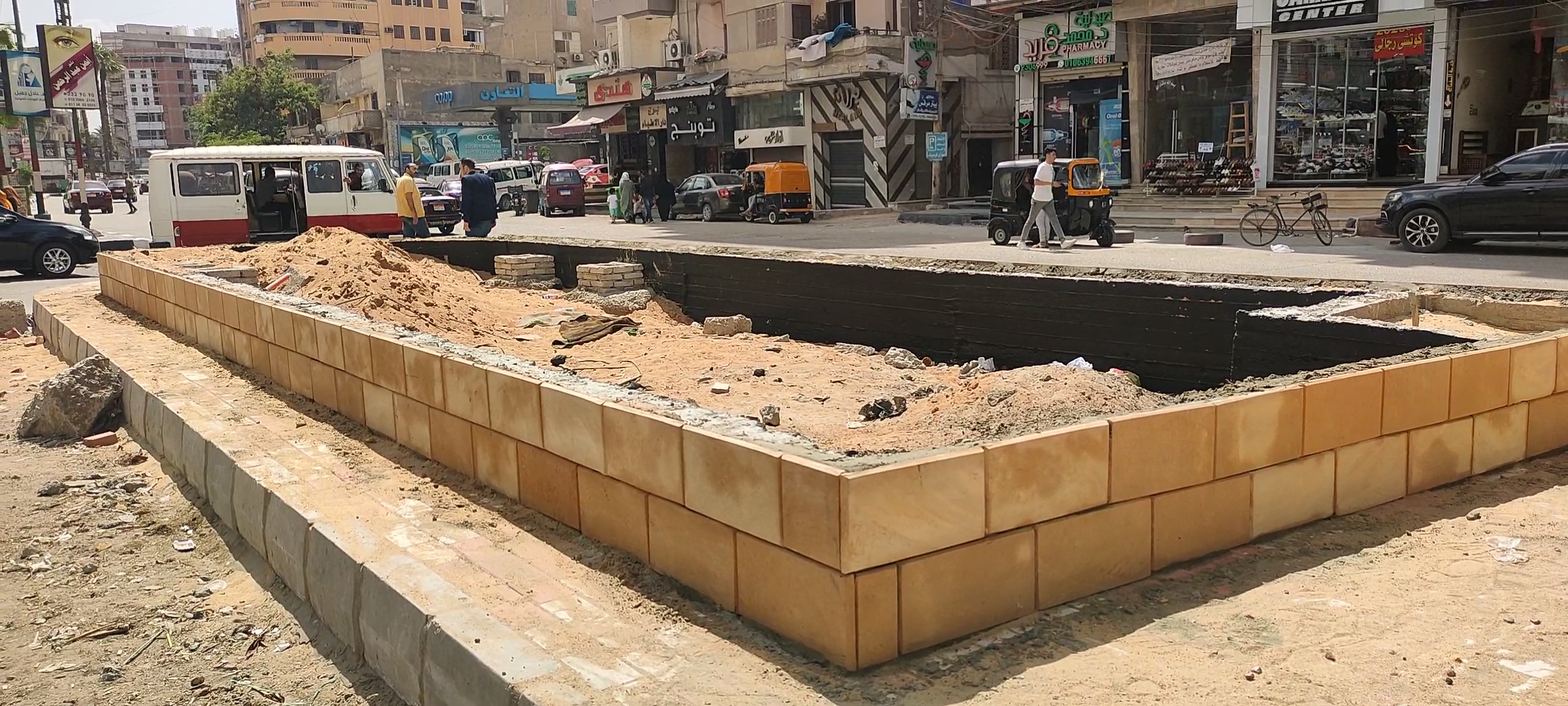 مشروع تطوير شارعى الجلاء وميدان عرابى بالزقازيق (7)