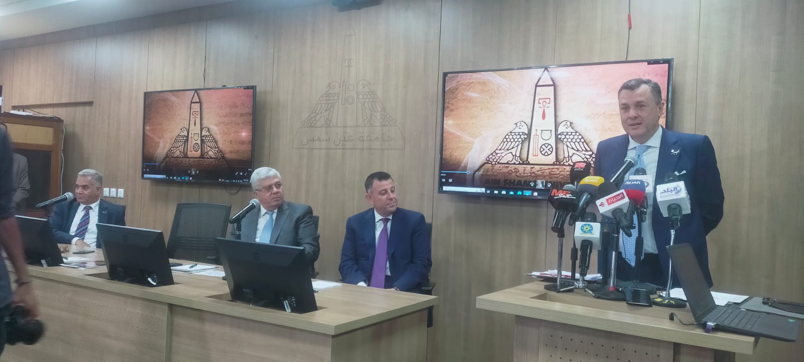 وزيرا السياحة والتعليم العالى يشهدان احتفالية افتتاح متحف قصر الزعفران (1)