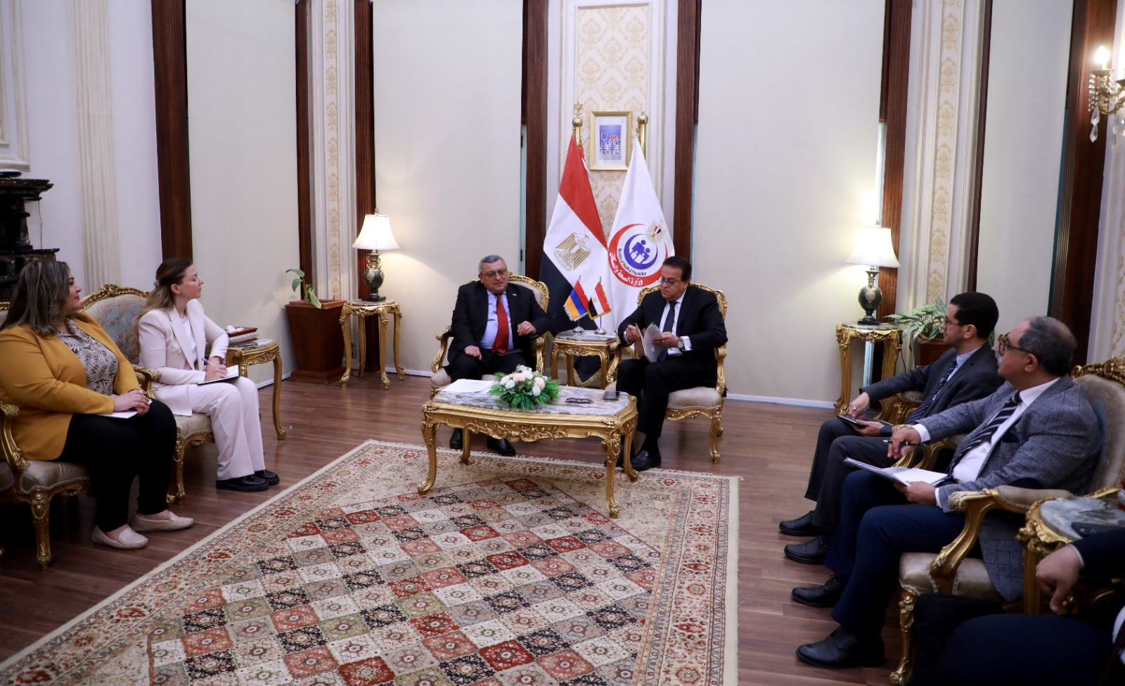 جانب من المباحثات