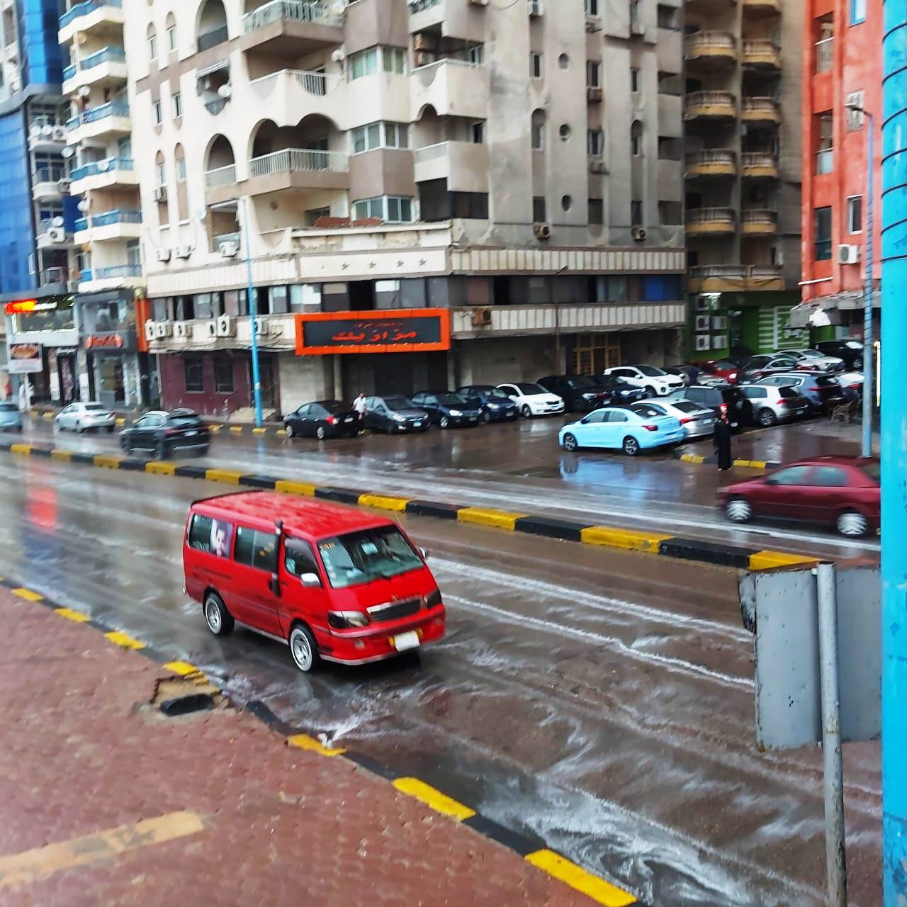 هطول أمطار غزيرة شرق الإسكندرية مع نشاط فى حركة الرياح (2)