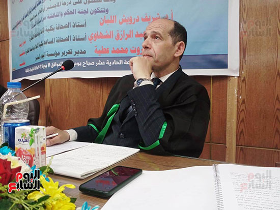  الدكتور محمد ثروت عضوا بلجنة مناقشة رسالة ماجستير بإعلام القاهرة (6)