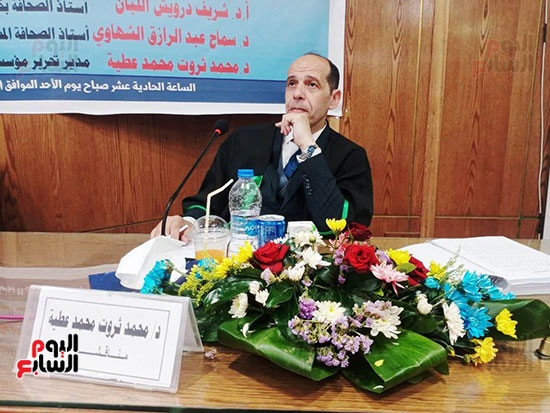  الدكتور محمد ثروت عضوا بلجنة مناقشة رسالة ماجستير بإعلام القاهرة (14)