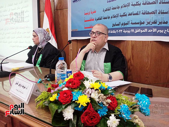  الدكتور محمد ثروت عضوا بلجنة مناقشة رسالة ماجستير بإعلام القاهرة (4)