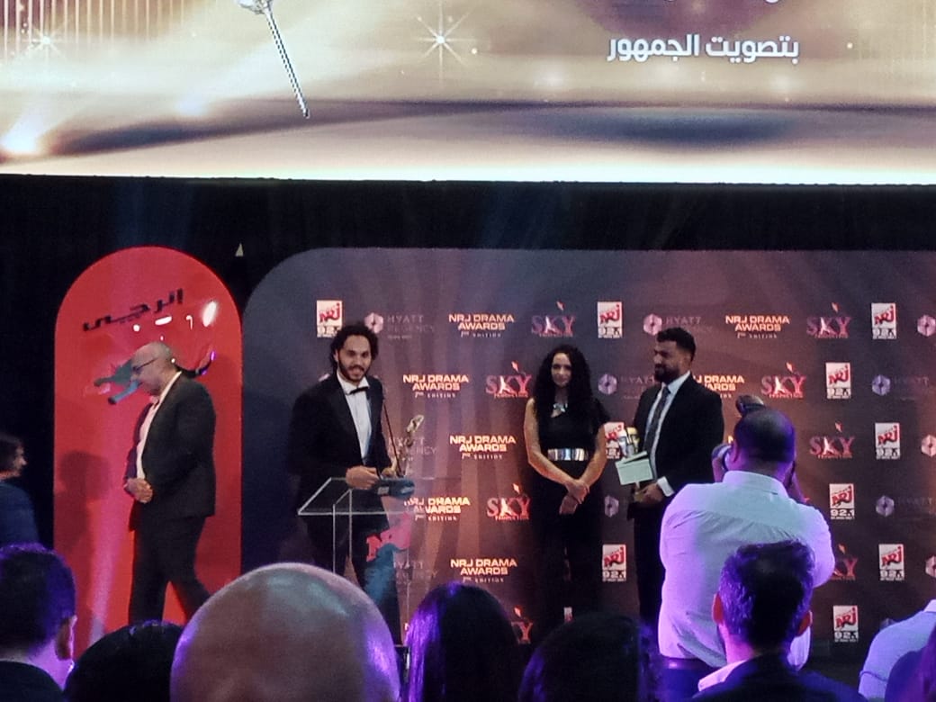 محمد سامي يفوز بجائزة أفضل مخرج عن جعفر العمدة من كأس انرجي للدراما (4)