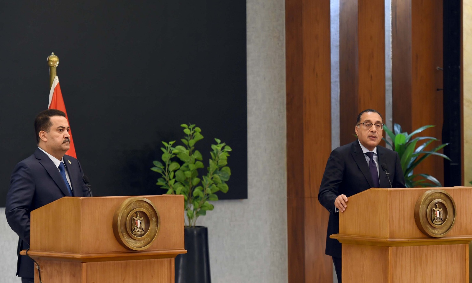مؤتمر صحفي لرئيسي وزراء مصر والعراق (2)