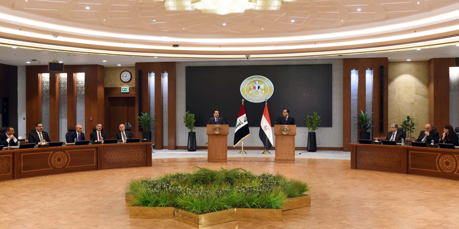 مؤتمر صحفي لرئيسي وزراء مصر والعراق (3)