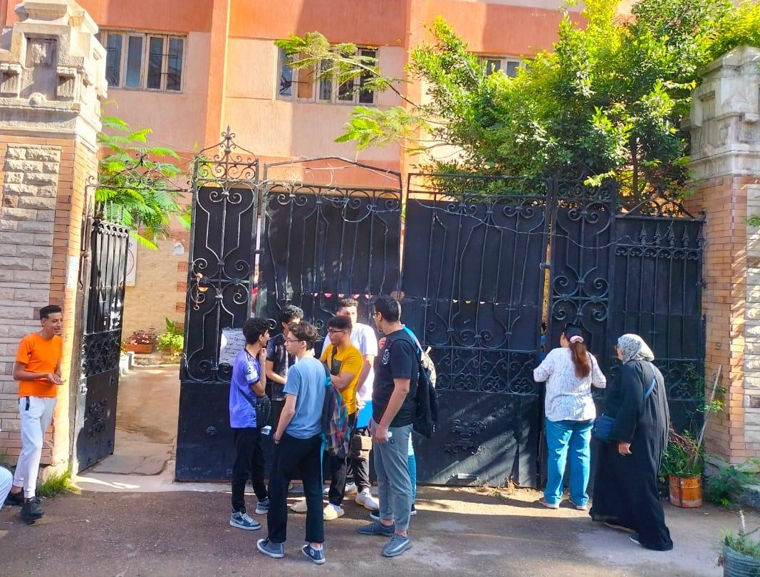 طلاب الثانوية العامة  أمام اللجان في  الاسكندرية