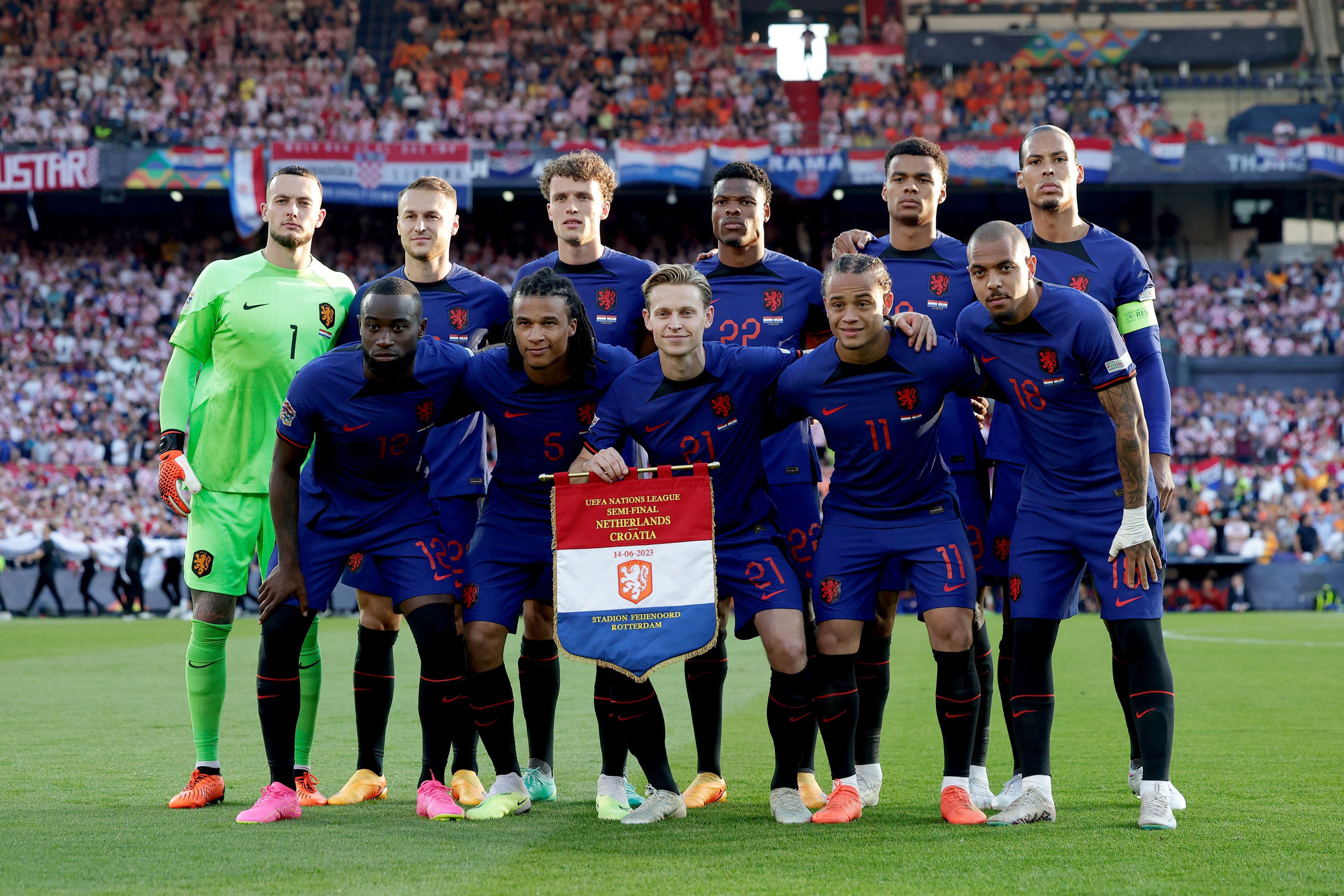 هولندا ضد كرواتيا (4)