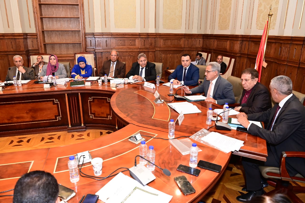  اجتماع لجنة الإدارة المحلية بمجلس النواب (4)