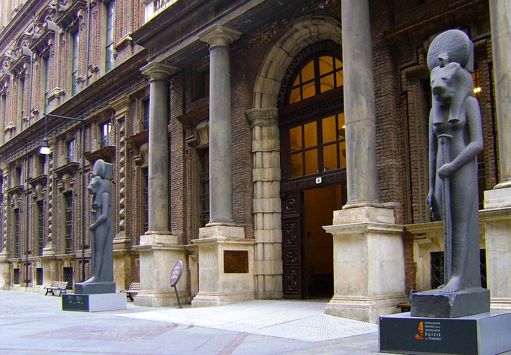 المتحف المصرى بتورينو