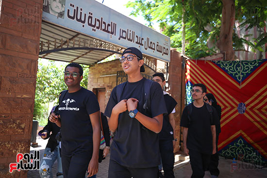 خروج الطلاب من امتحان اللغة العربية بالثانوية العامة
