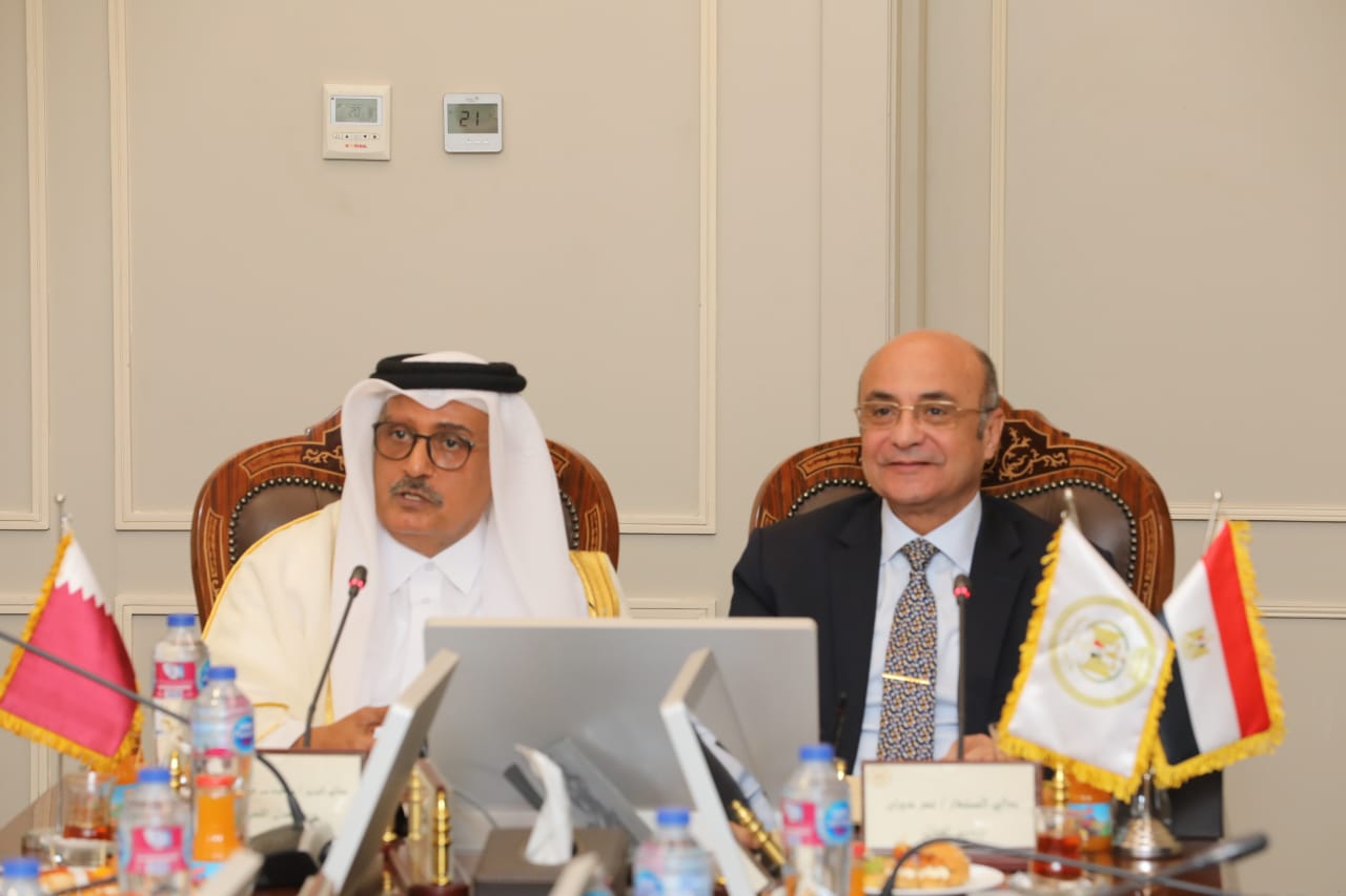 لقاء وزير العدل (2)