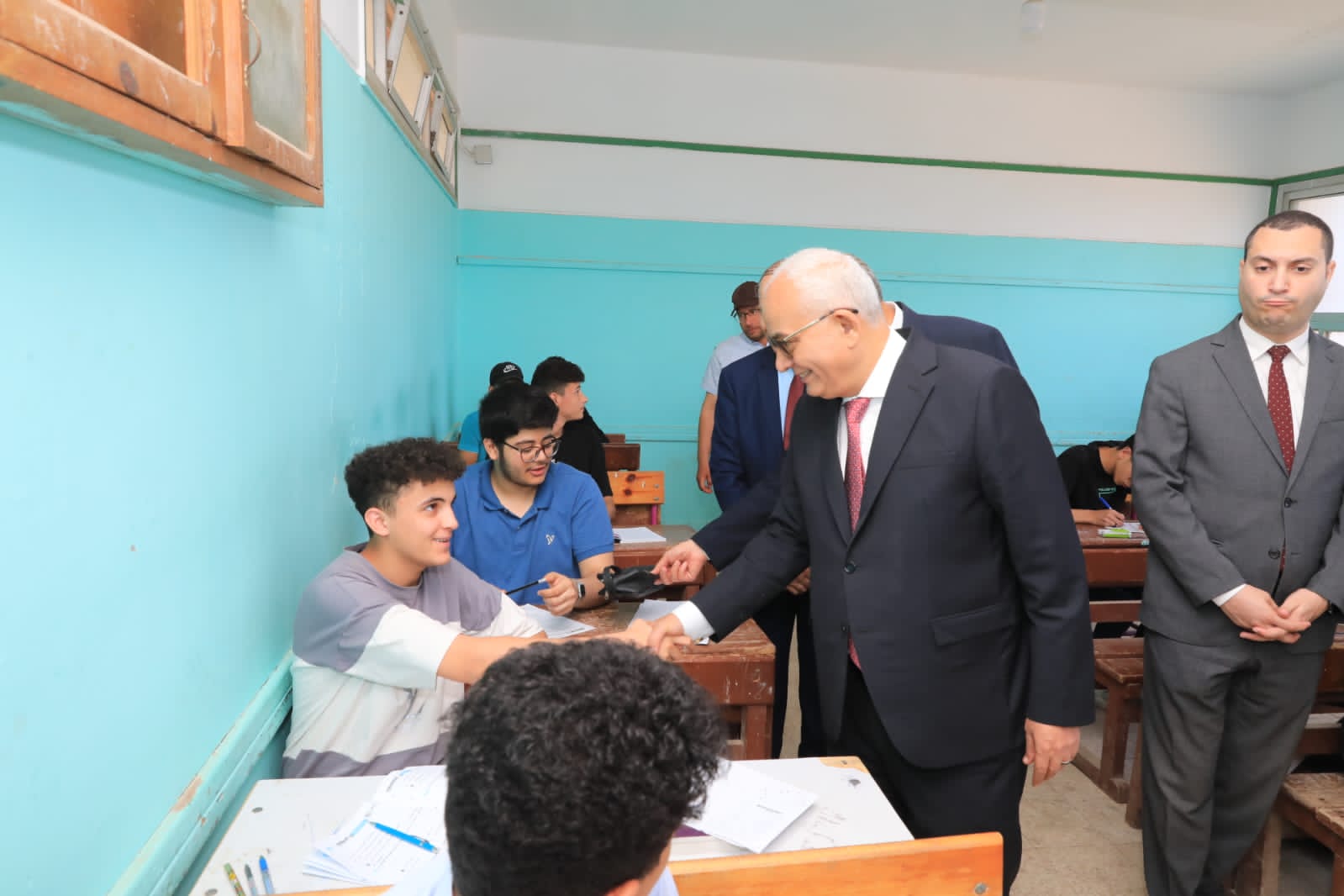 وزير التعليم يتفقد لجان امتحانات الثانوية (19)