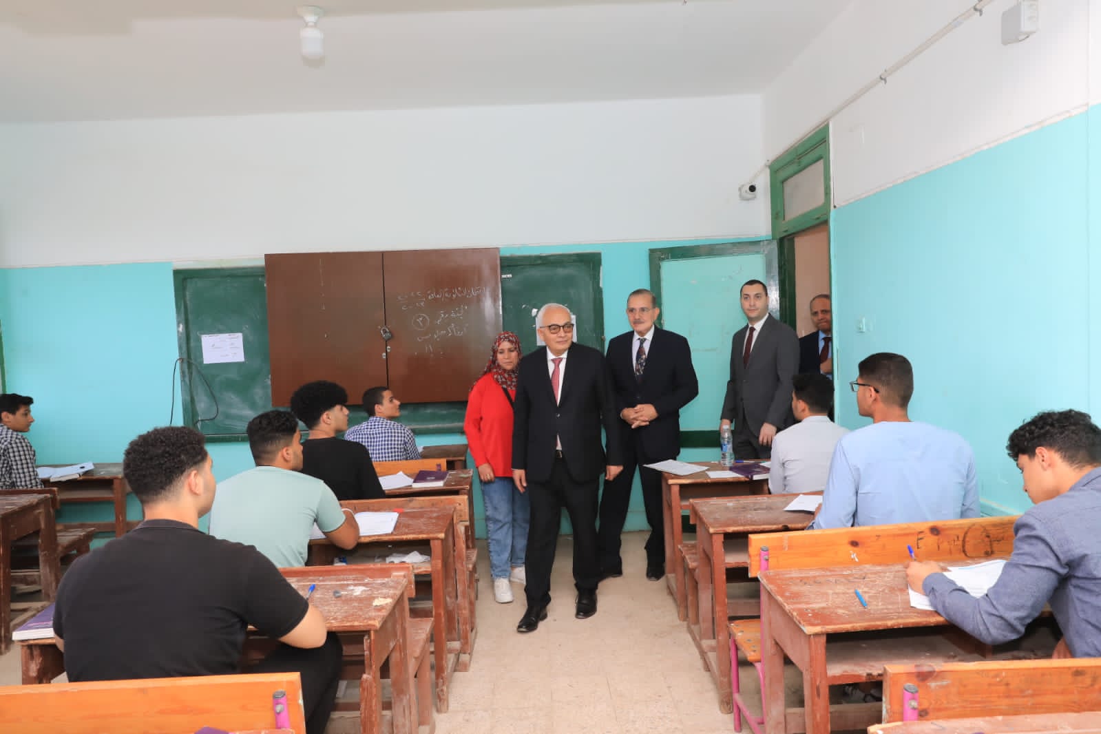 وزير التعليم يتفقد لجان امتحانات الثانوية (18)