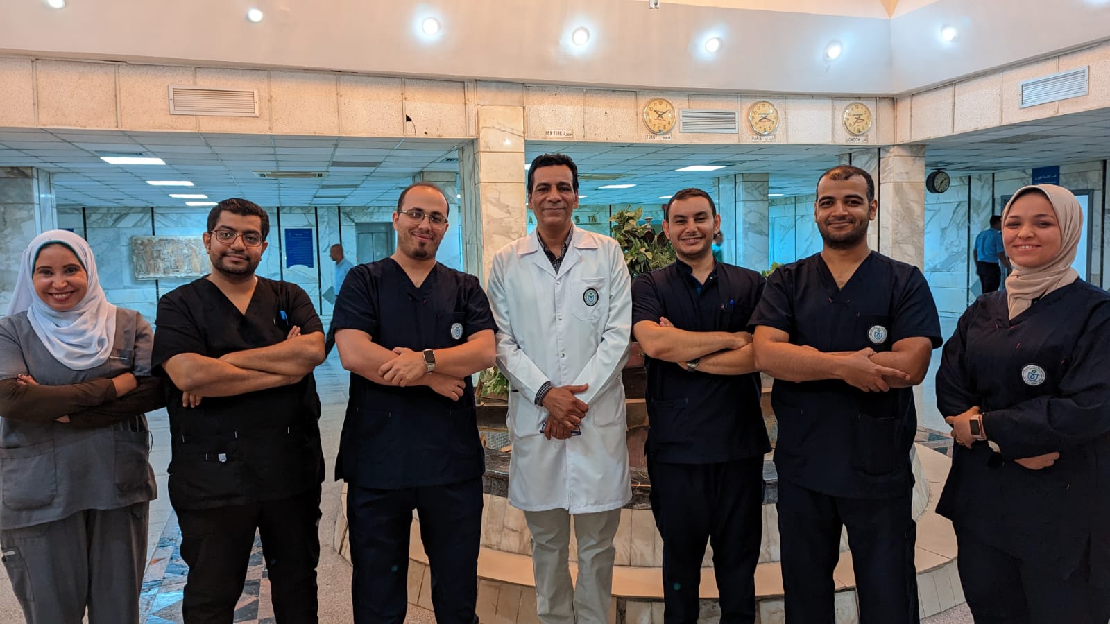 فريق جراحة نادرة على مستوى العالم بمجمع الأقصر الدولى