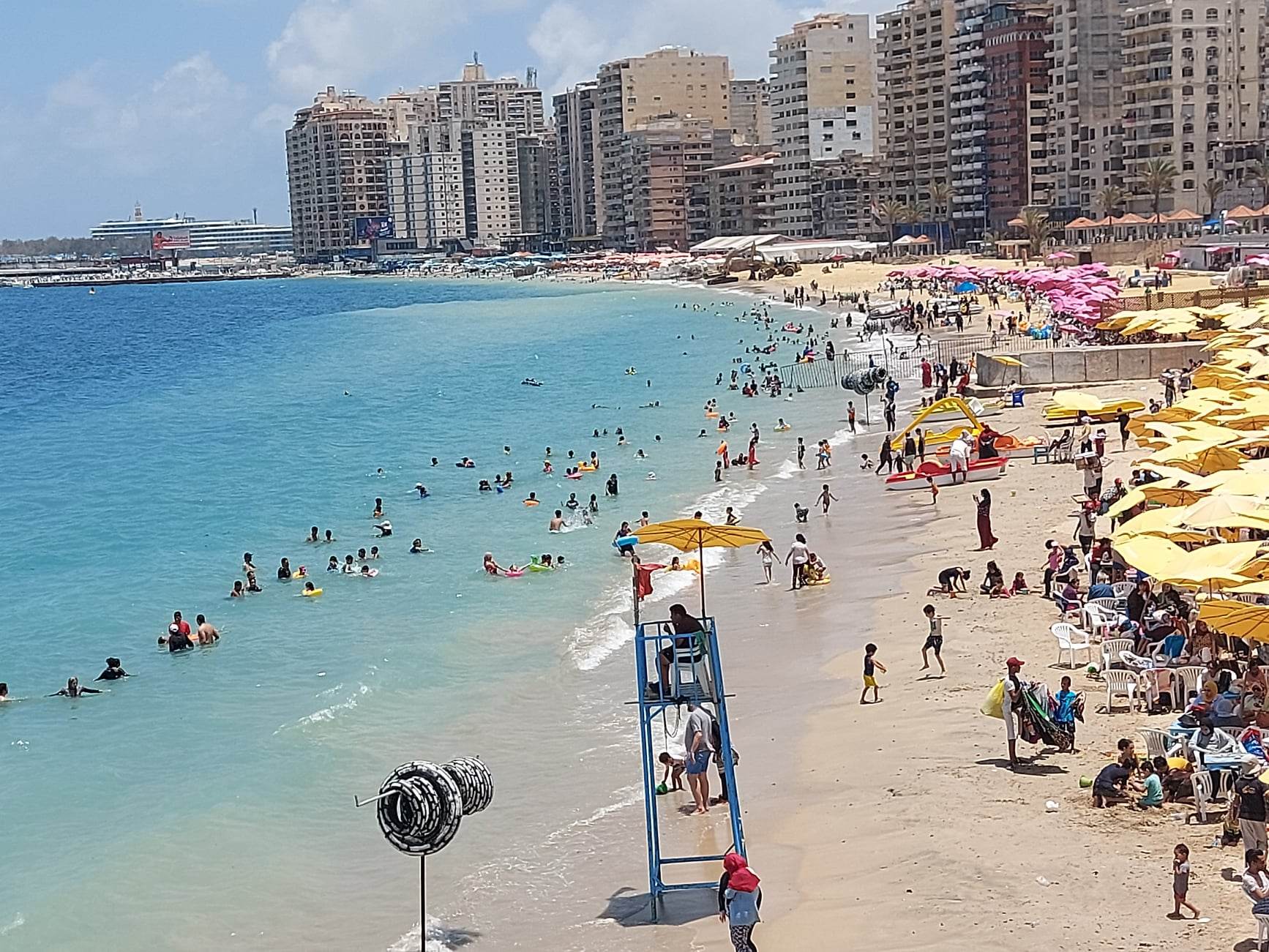 شواطئ الاسكندرية امنة مع تواجد منظومة الانقاذ (7)