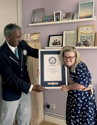 مع شهادة جيينس