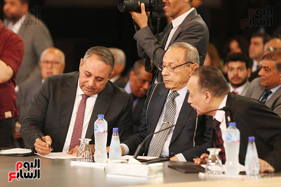 ملتقى للأحزاب السياسية (40)