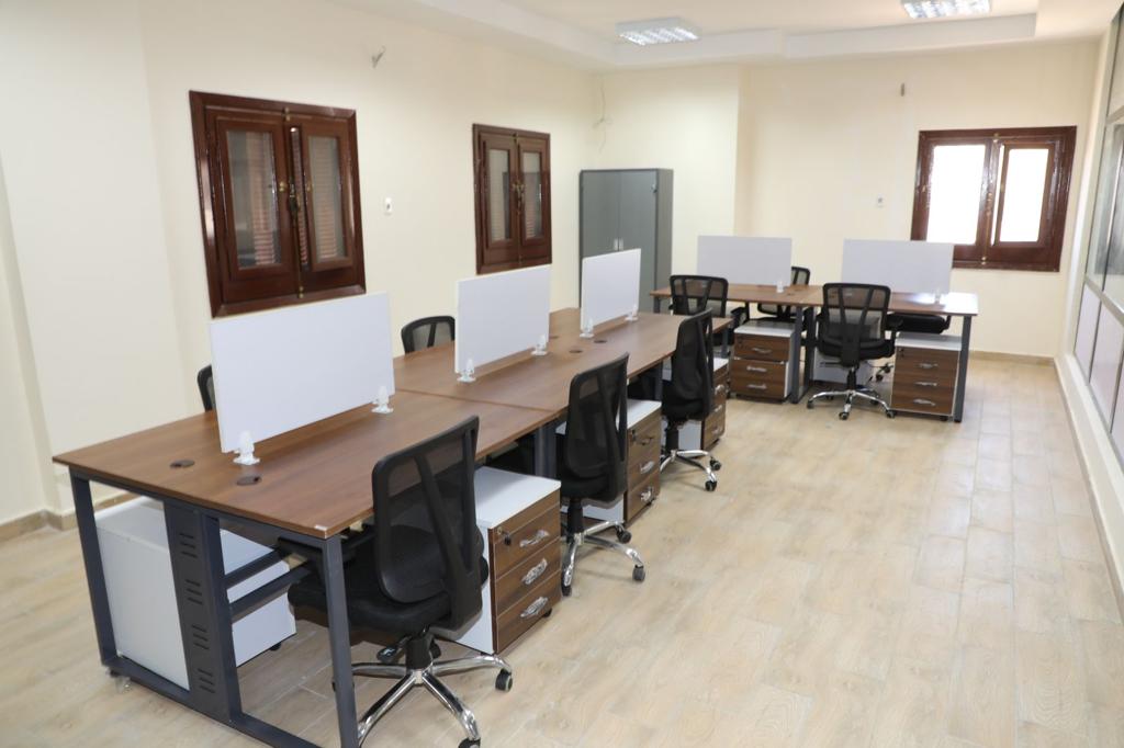 جانب من وحدات المشروعات (1)