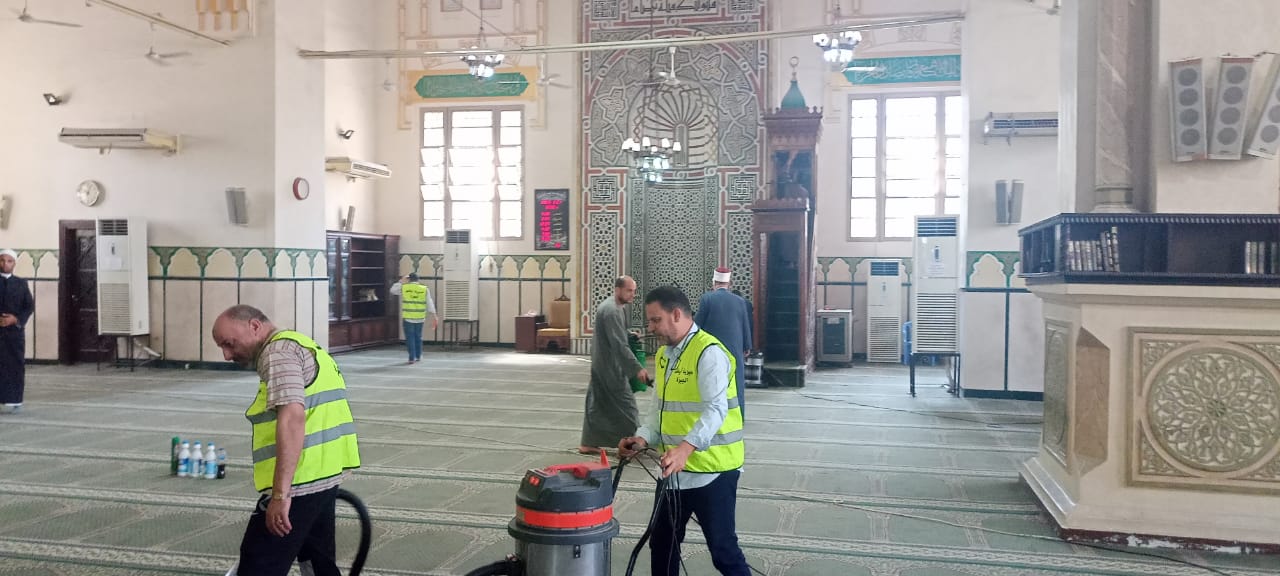 أوقاف الجيزة تطلق حملة موسعة لنظافة المساجد استعدادا لصلاة العيد (2)