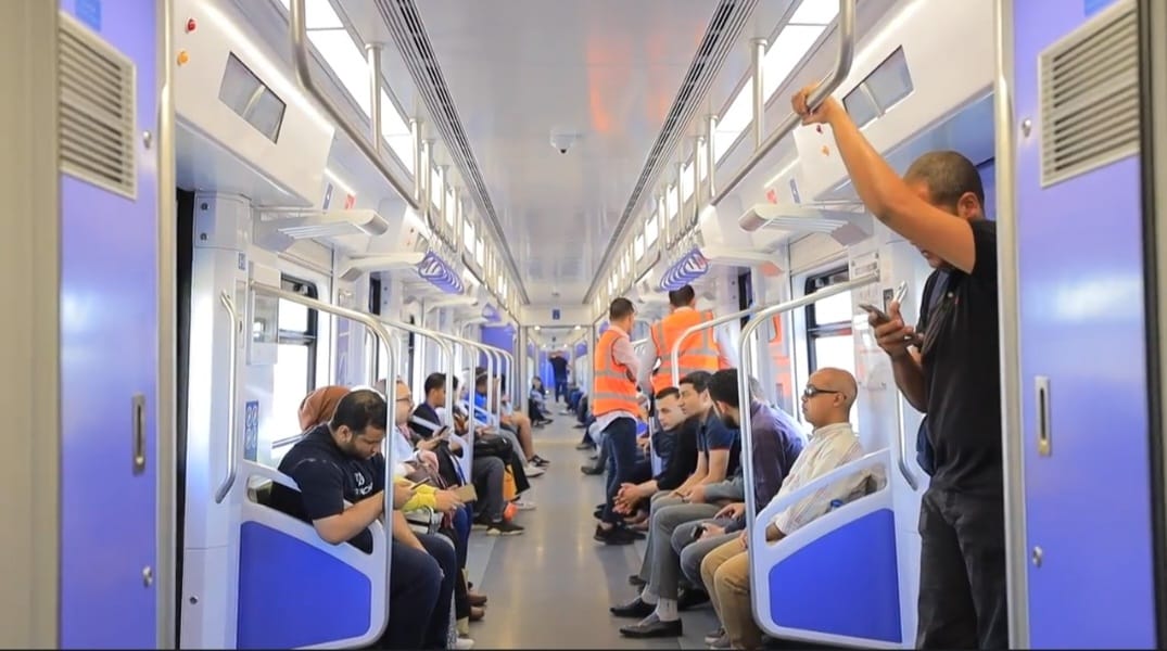 القطار الكهربائي الخفيف (1)