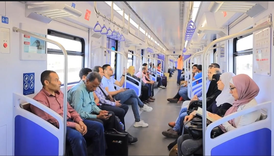 القطار الكهربائي الخفيف (2)