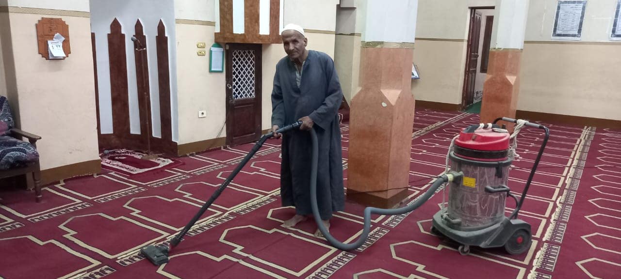 حملات نظافة وتعقيم المساجد بالأقصر