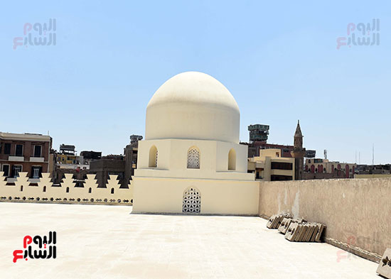 رئيس الوزراء يتابع العمل بعدد من قطاعات التطوير لإعادة إحياء القاهرة التاريخية (8)