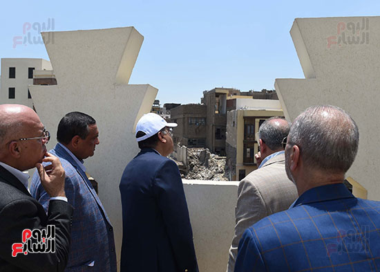 رئيس الوزراء يتابع العمل بعدد من قطاعات التطوير لإعادة إحياء القاهرة التاريخية (11)