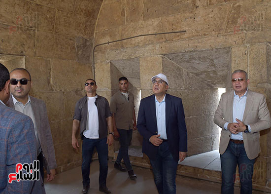 رئيس الوزراء يتابع العمل بعدد من قطاعات التطوير لإعادة إحياء القاهرة التاريخية (20)