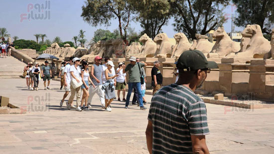بيب-جوارديولا-يزور-معابد-الكرنك-والأقصر-فى-رحلته-السياحية-بمصر-(5)