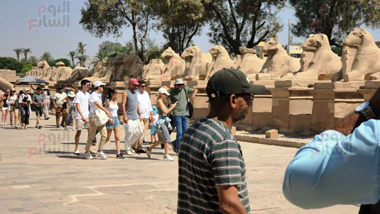 بيب-جوارديولا-يزور-معابد-الكرنك-والأقصر-فى-رحلته-السياحية-بمصر-(8)