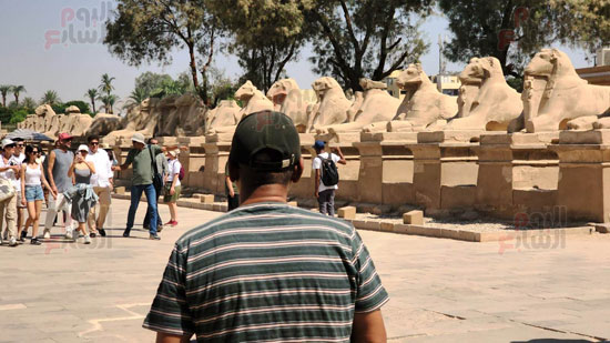 بيب-جوارديولا-يزور-معابد-الكرنك-والأقصر-فى-رحلته-السياحية-بمصر-(11)