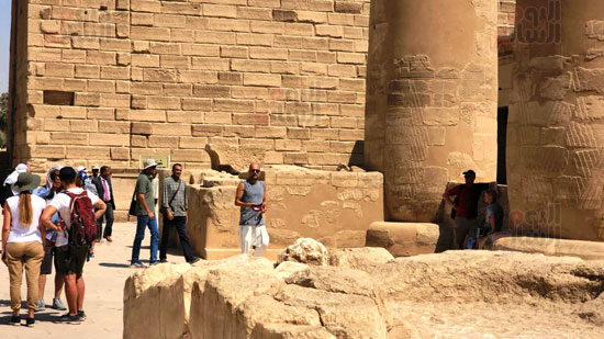 بيب-جوارديولا-وأسرته-يستمتعون-بزيارة-المعالم-الأثرية-فى-الأقصر-(1)