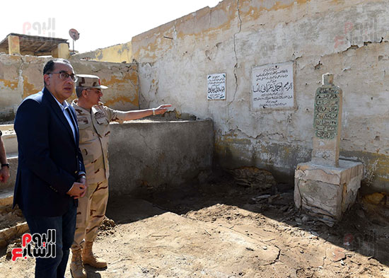 رئيس الوزراء يتابع تنفيذ مشروع تطوير منطقة سور مجرى العيون (7)