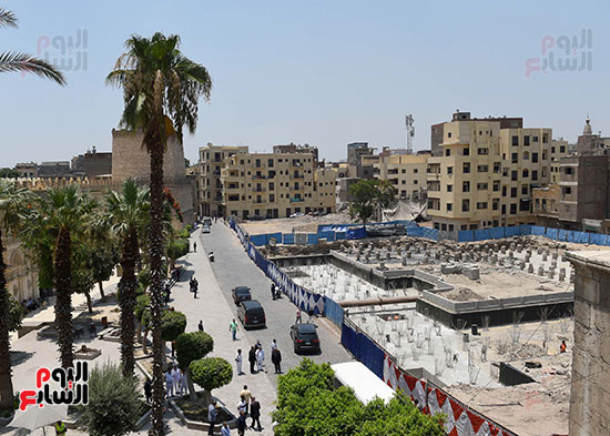 رئيس الوزراء يتابع العمل بعدد من قطاعات التطوير لإعادة إحياء القاهرة التاريخية (13)