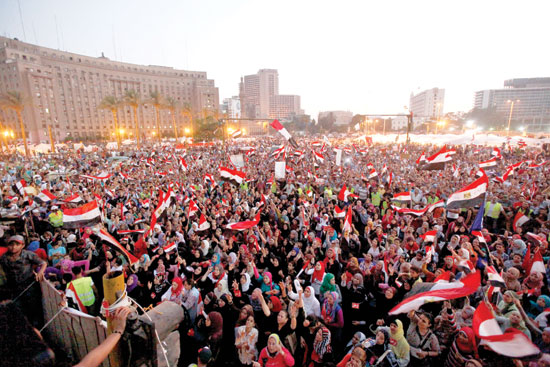 2013-06-29T224055Z_863605638_GM1E96U0IF801_RTRMADP_3_EGYPT-PROTESTS
