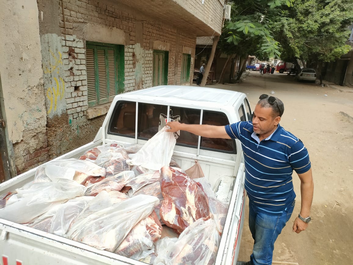 حملات تفتيشية على أسواق عرض اللحوم بالجيزة (3)