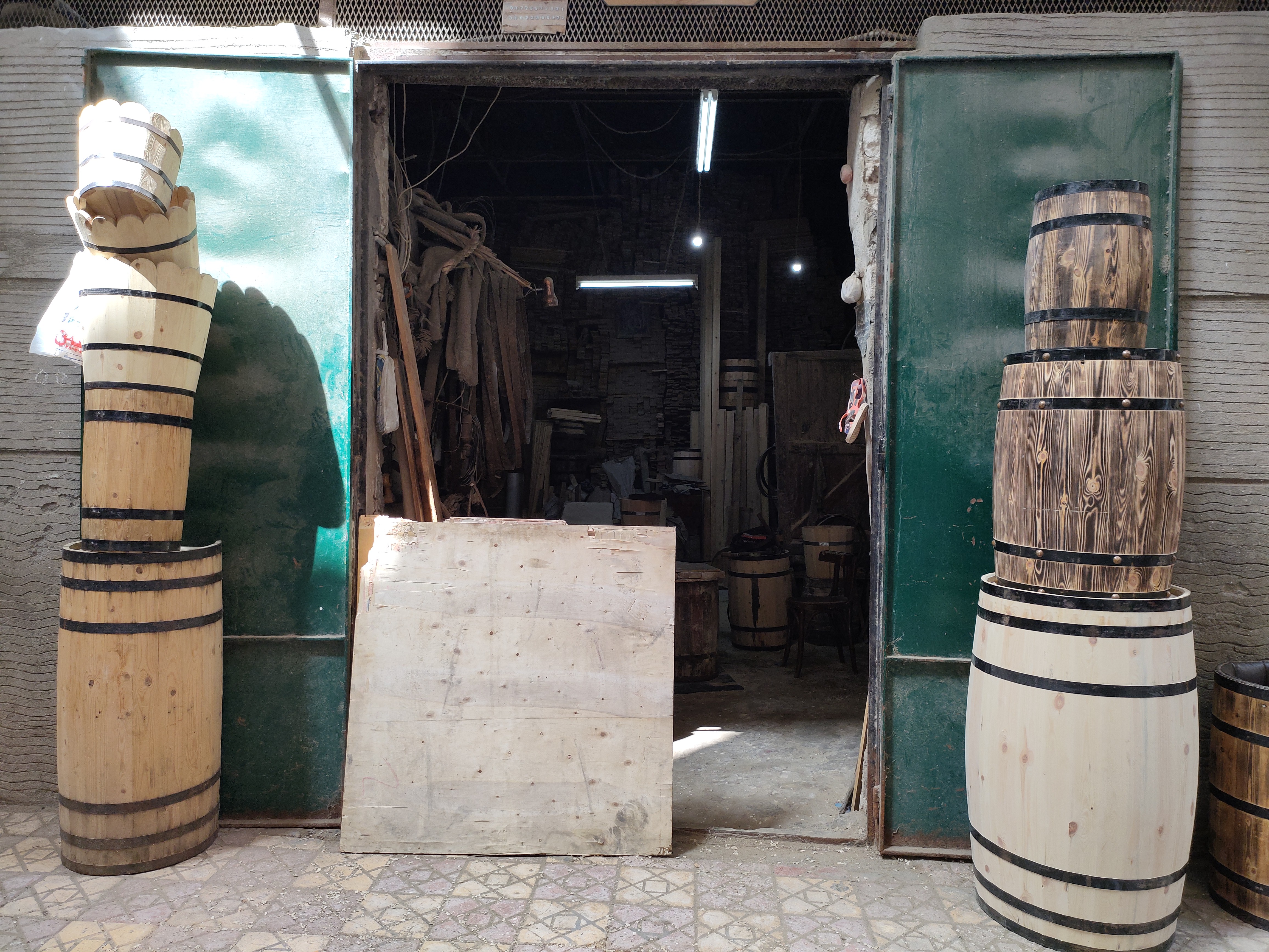 ورشة صناعة البراميل الخشبية  في الإسكندرية