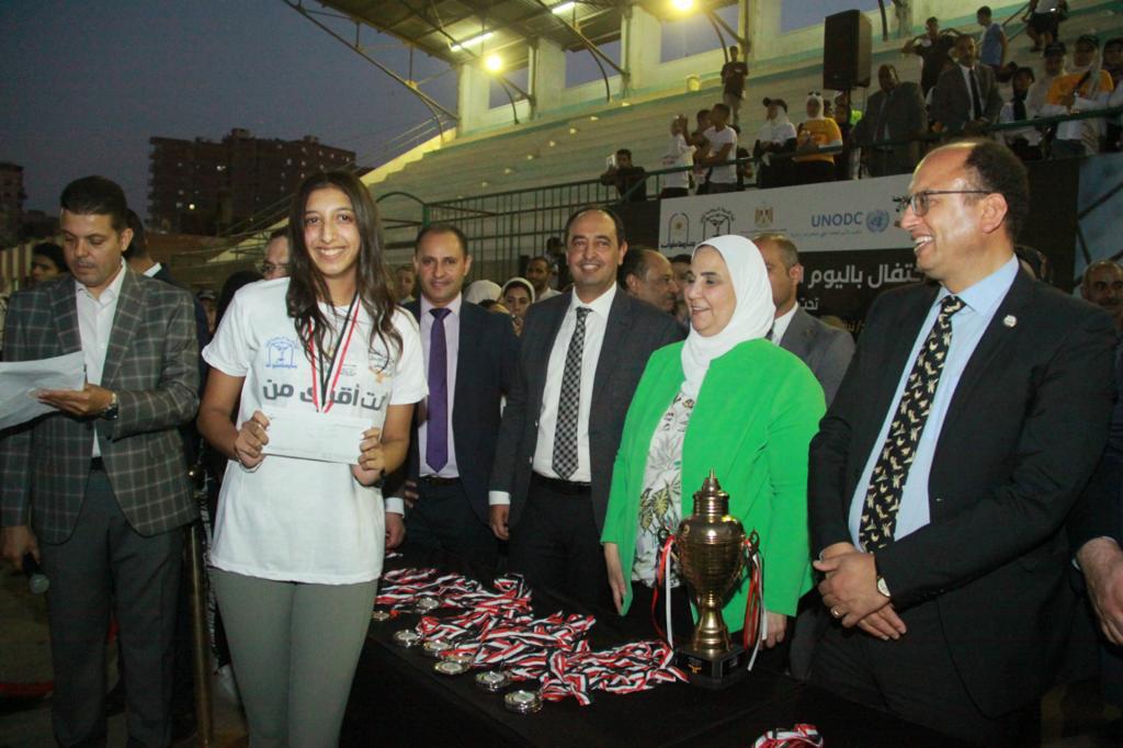 تنفيذ أنشطة لتوعية الشباب بأضرار تعاطى المخدرات بقرى حياة كريمة (5)
